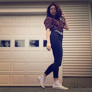 Meet your Posher, Delia